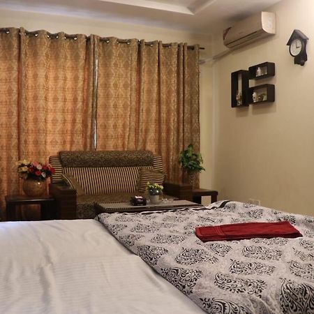 Cozy Studio Apartment In Bahria Town Равалпинди Екстериор снимка