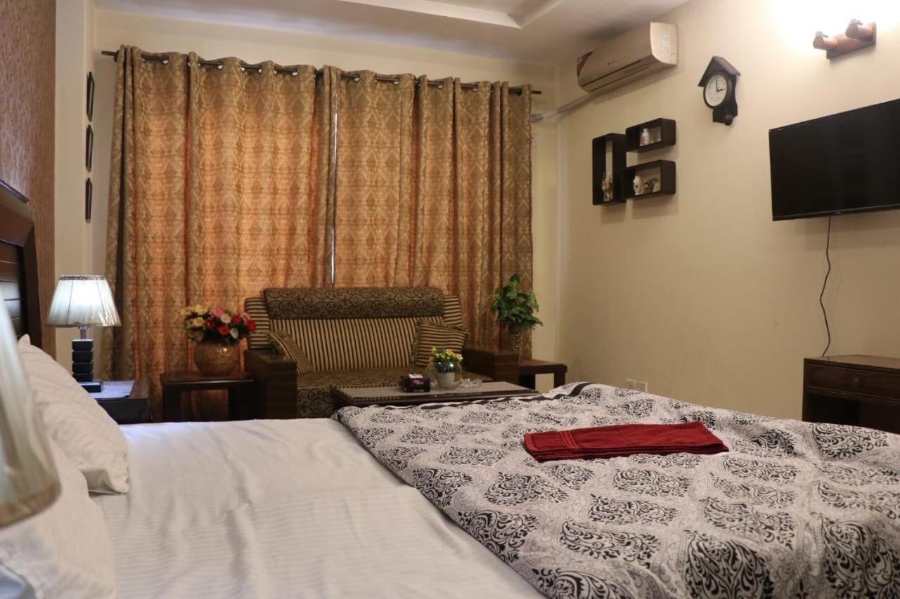 Cozy Studio Apartment In Bahria Town Равалпинди Екстериор снимка